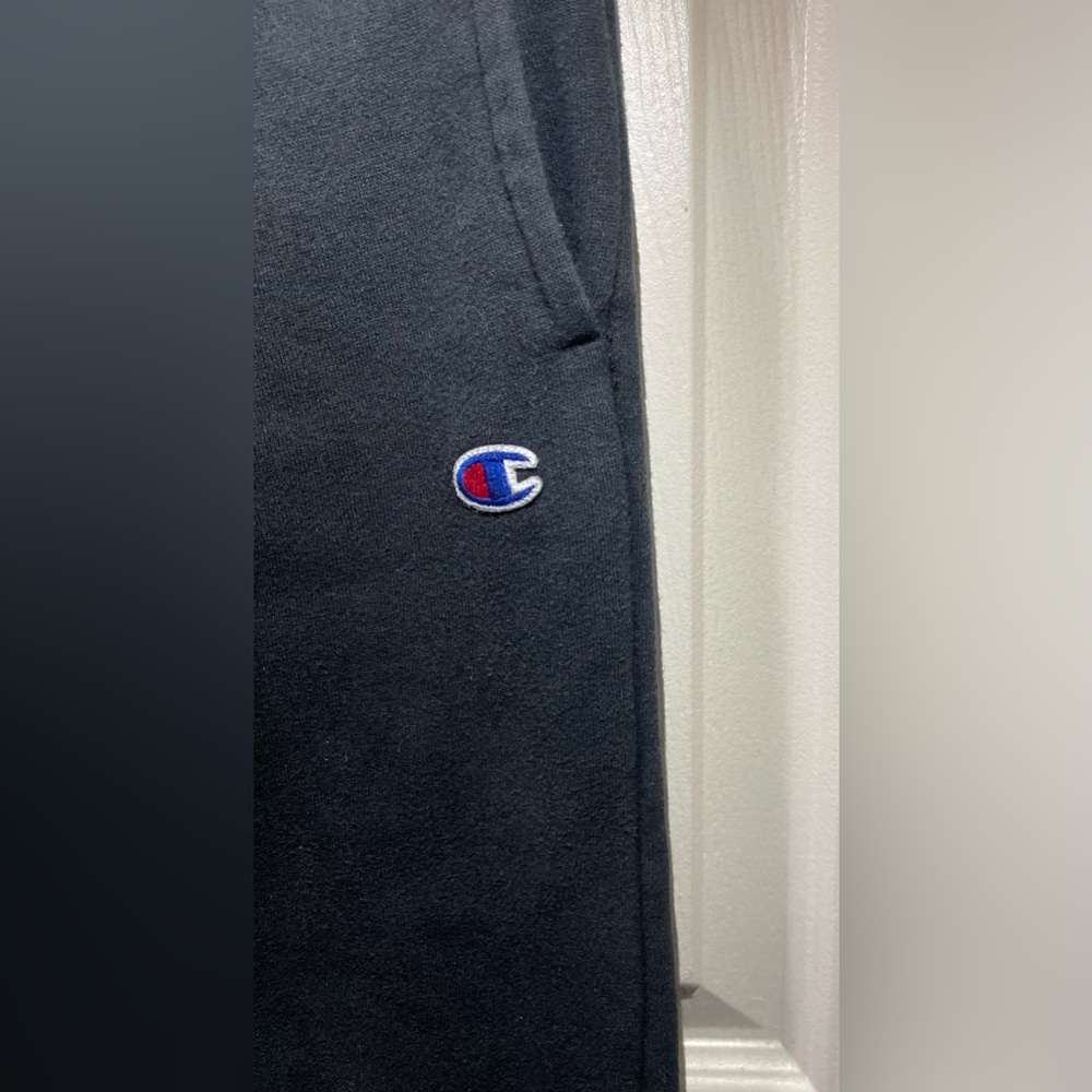 This garment measures 33inch long,and 17inch wide,at the waist it measures 12inc